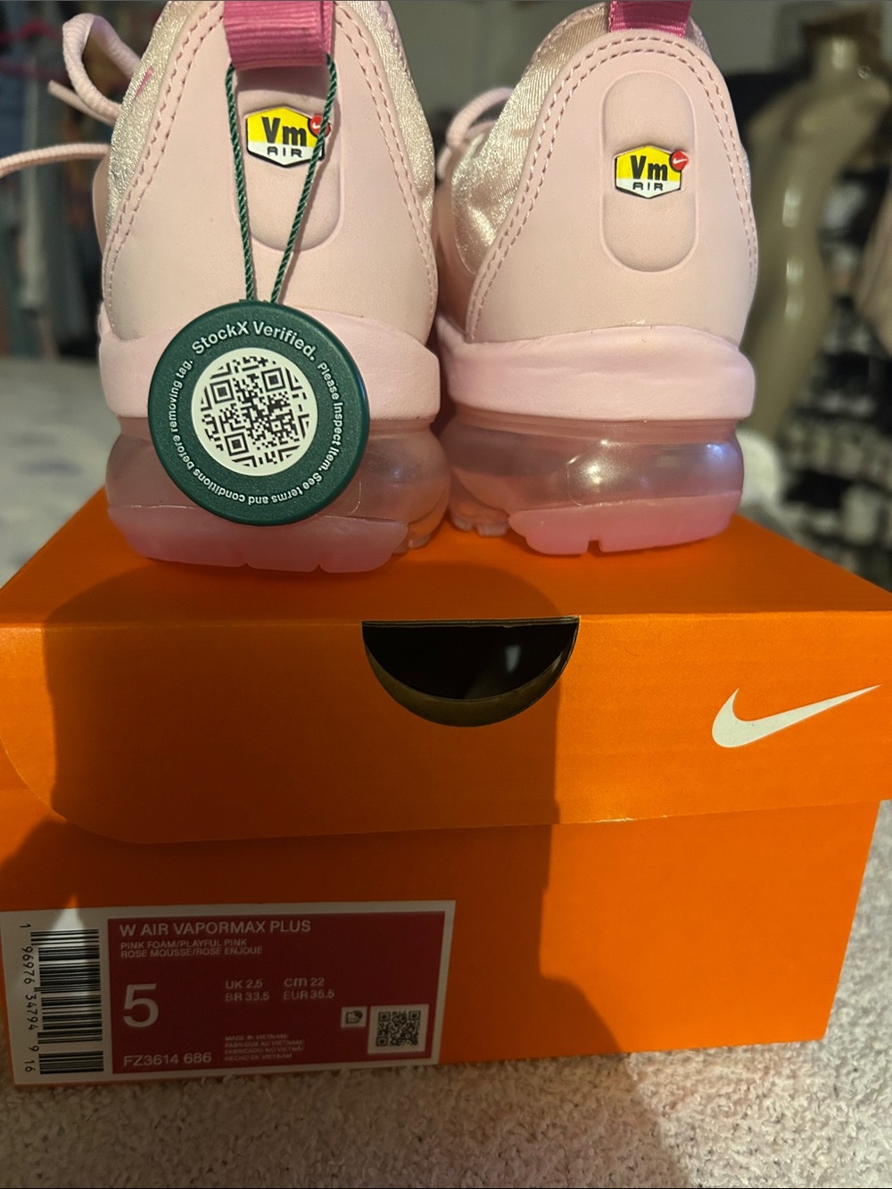 Nike women’s Pink W Air VaporMax Plus Sneakers